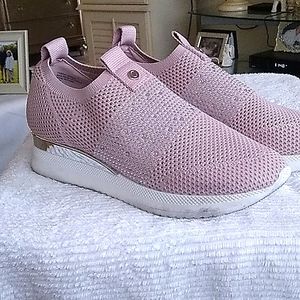 Carvel women's shoes